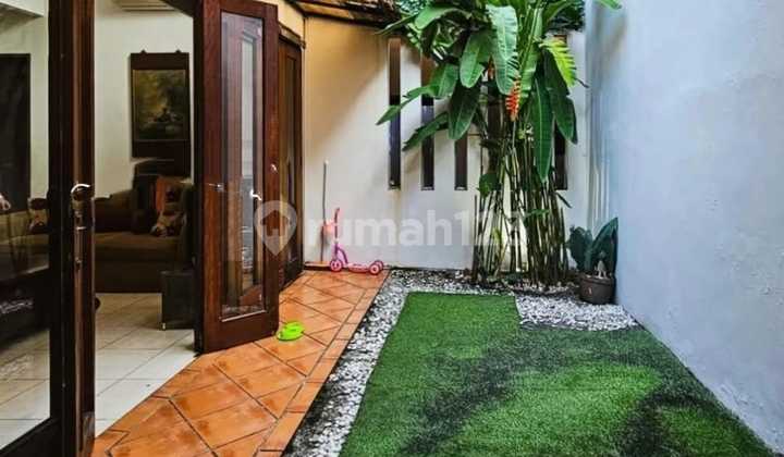 Rumah Modern di Bintaro Jaya Sektor 2 Strategis Siap Huni