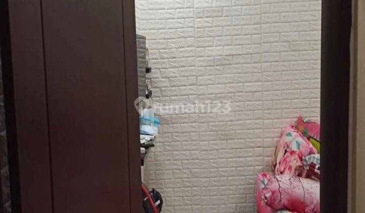 Rumah 2 Lantai Bagus Semi Furnished Sertifikat Hak Milik di Daan Mogot, Tangerang 2