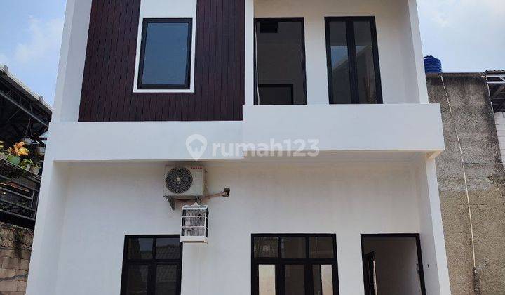 Rumah 2 Lantai Siap Huni di Cijantung Pasar Rebo Jakarta Timur 1