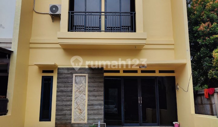Rumah Cluster Tanah Luas Dekat Jalan Raya di Pancoran Mas Dtc Depok