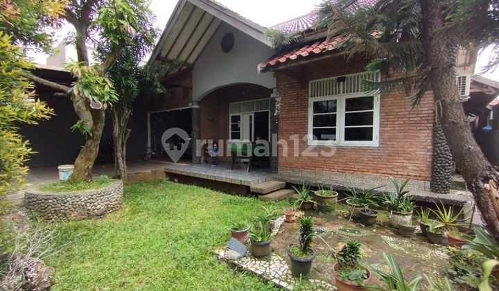 Rumah Klasik Murah Tanah Luas Strategis di Raden Sanim Beji Tanah Baru Depok