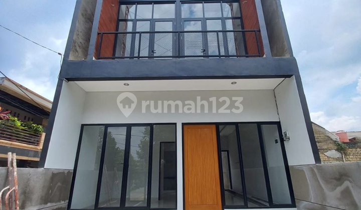 Rumah Design Modern Mewah Tanah Luas di Dekat Polsek Beji Kukusan Depok