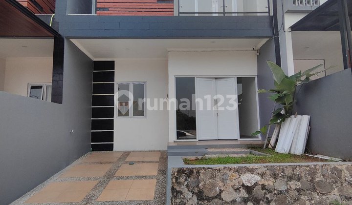Rumah 2 Lantai Siap Huni Murah dan Strategis Dekat Mato Golf Cipedak Jagakarsa Rumah 2 Lantai Siap Huni Murah dan Strategis Dekat Mato Golf Cipedak Jagakarsa
