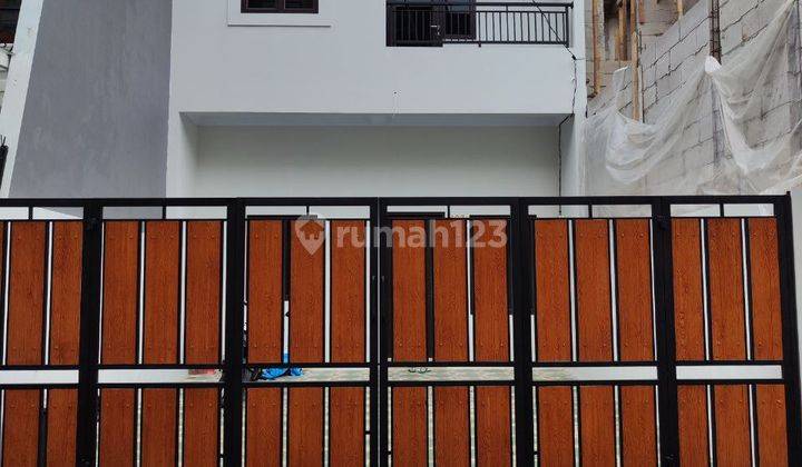 Rumah Dalam Komplek Besar Kalisari Pasar Rebo Jakarta Timur Strategis 1