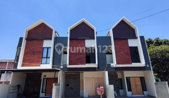 Rumah Cluster Siap Huni Nyaman Murah di Bambu Apus Cipayung Jakarta Timur