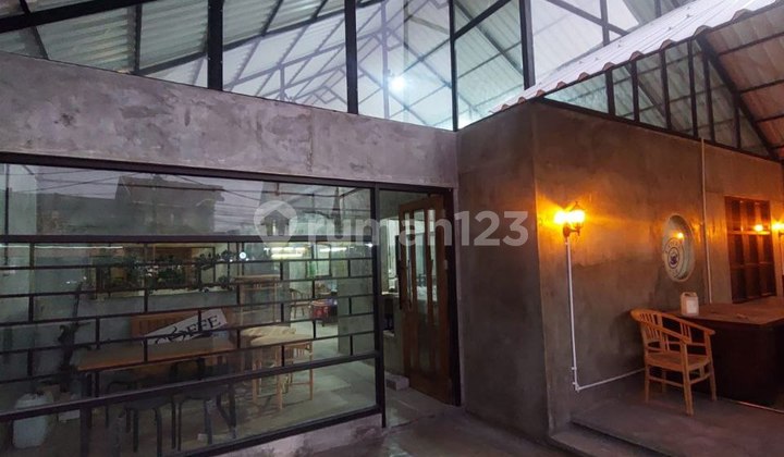 Cafe Strategis Selalu Ramai di Jalan Utama Dekat Jambore Cibubur Ciracas Jakarta Timur Cafe Strategis Selalu Ramai di Jalan Utama Dekat Jambore Cibubur Ciracas Jakarta Timur