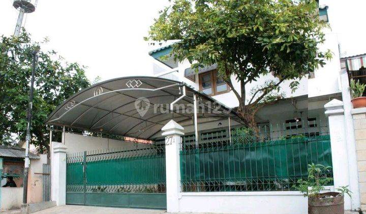 Rumah 2 lantai di mampang prapatan jakarta selatan 1