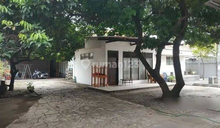 Dijual rumah ada beberapa kios di Kramat jati jakarta timur 1