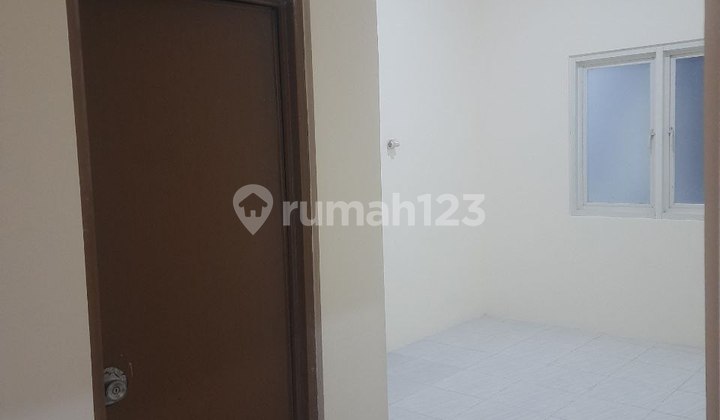 Rent Second-Hand Well-Maintained House in the Kalijudan Area, Surabaya Rent Second-Hand Well-Maintained House in the Kalijudan Area, Surabaya