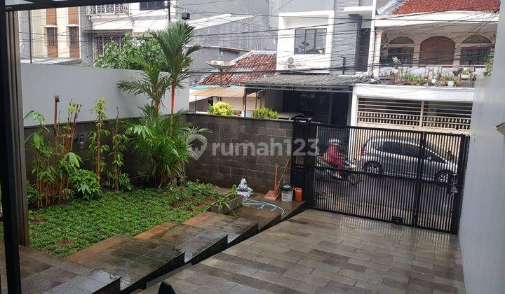 Rumah Bagus Di Taman Sari 3, 5 Lantai Shm Selatan 1