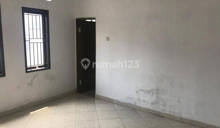 Rumah di kompleks gubernur hertasning makassar  4