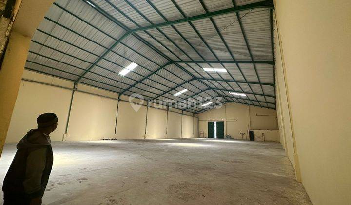 Gudang lengkap dengan kantor siap pakai ada mess lokasi strategi 3