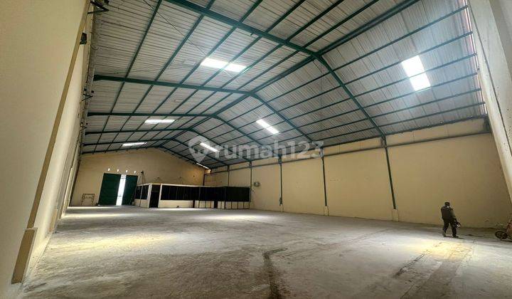 Gudang lengkap dengan kantor siap pakai ada mess lokasi strategi 4