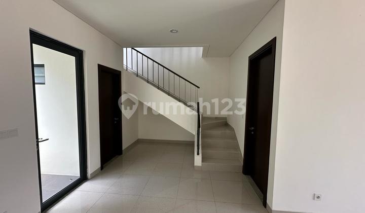 Di Jual Rumah 2 Lantai Dekat Clubhouse Di Podomoro