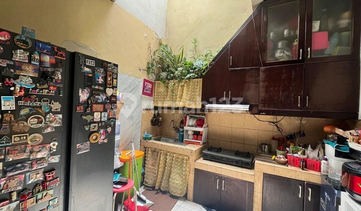 Dijual Rumah Second Murah Lokasi Strategis di Margahayu Raya 2