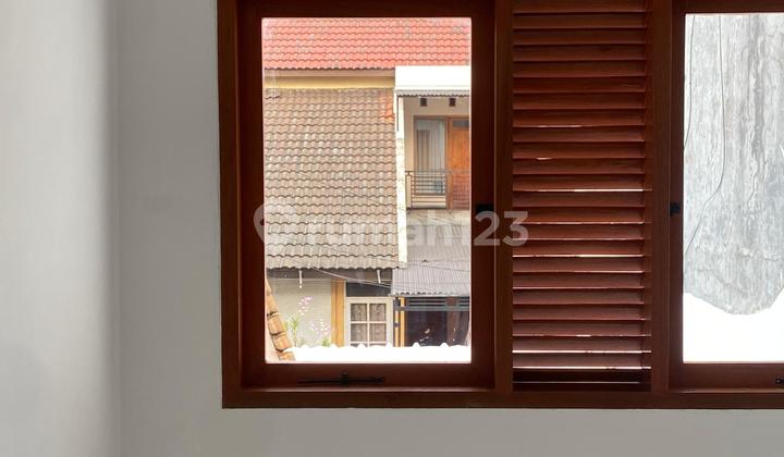 For Sale: 2-Story House with Tropical Design in Arcamanik, Bandung 2