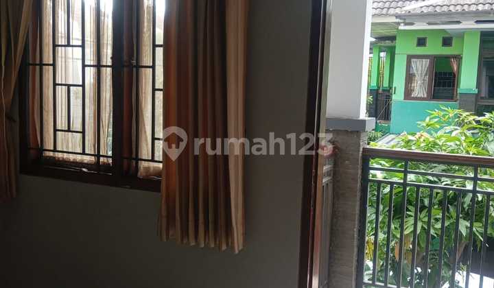 Disewakan Rumah Hoek 2 Lantai Di Cluster Dekat Borma Margahayu Raya 2