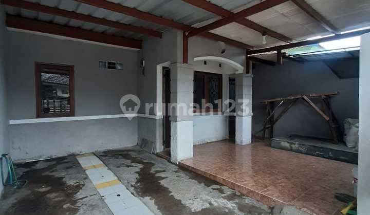 Rumah Ksusus Tempat Tinggal di Taman Rahayu Bandung