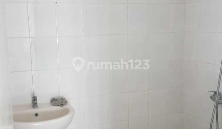 For Rent 2-Story Shop House Ready for Use in Batununggal 2