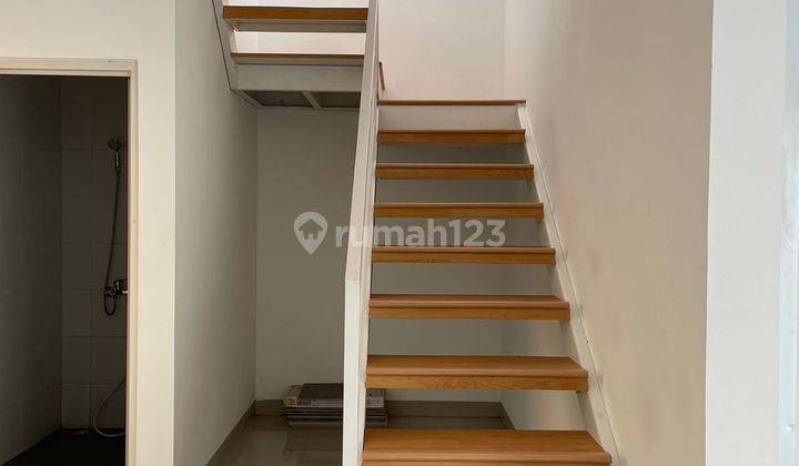 Rumah Bagus Unfurnished SHM di De Sangkan Hurip, Bandung 8