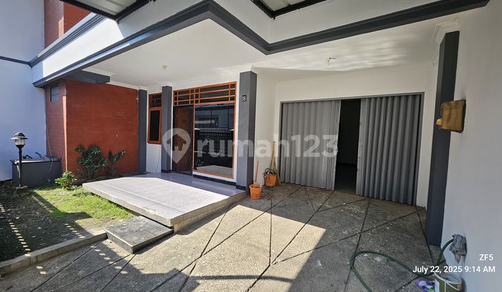 Disewakan Rumah Cocok Untuk Kantor / Tinggal di Sayap BKR