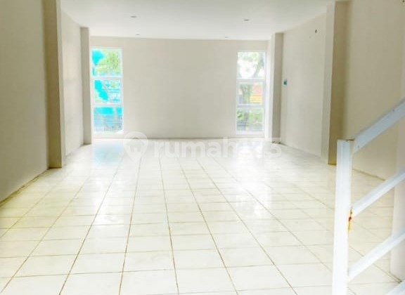 For Sale 2 Commercial Spaces in Mainroad Buahbatu Shophouses For Sale 2 Commercial Spaces in Mainroad Buahbatu Shophouses