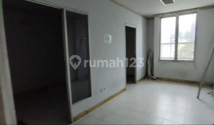 For Rent: Metro Indah Mall Shop House on Main Road, Margahayu Raya Shop House Complex, Soekarno Hatta, Bandung 2