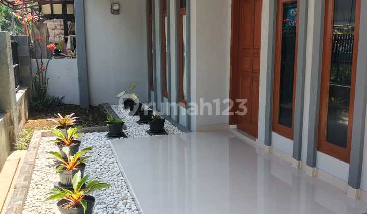 Disewakan Rumah 2 Lantai Sudah Rapih Banget Di Riung Bandung