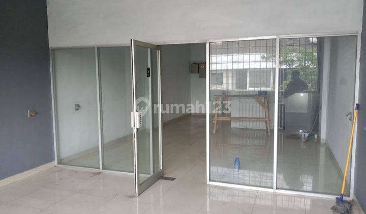 Dijual Ruko 3 (tiga) lantai jalan Gatot Subroto (dekat TSM) Bandung 