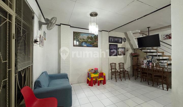 Di Jual Rumah 2 Lantai Siap Huni Dekat ke Griya Antapani 2