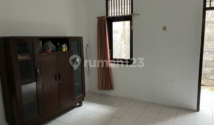 Disewakan Rumah Halaman Luas 1 Lantai di Antapani Bandung