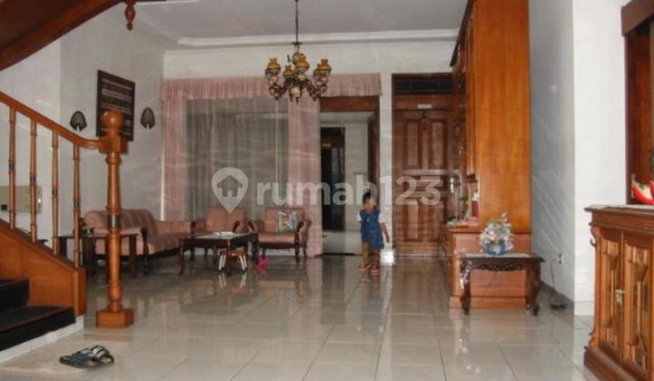 Di Sewakan Rumah Untuk Kantor Atau Rumah Tinggal di Sayap Buah Batu