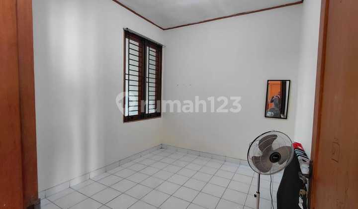 Disewakan Rumah 1 Lantai Barsih Siap Pakai Di Komplek Antapani Disewakan Rumah 1 Lantai Barsih Siap Pakai Di Komplek Antapani