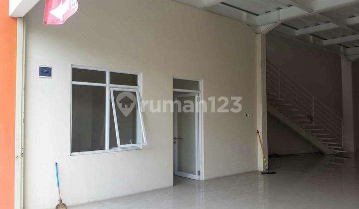 Disewakan Ruko 2 Lantai Siap Huni Dekat Alun-Alun Bandung Disewakan Ruko 2 Lantai Siap Huni Dekat Alun-Alun Bandung