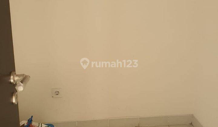 Dijual Rumah Siap Pakai di Podomoro 2