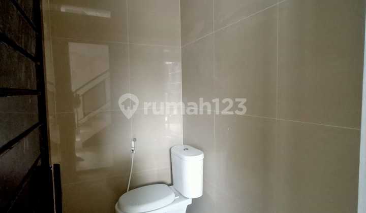 Dijual Rumah Baru Sayap  Martanegara Dekat Trans Studio 2