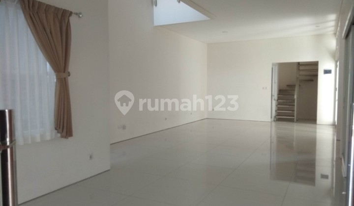 For Immediate Sale: Minimalist 2-Story House near Batununggal and Buahbatu Toll Road.