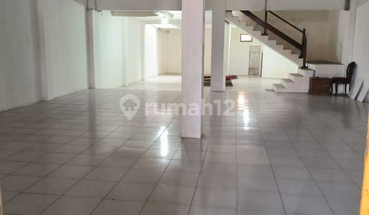 For Rent: 2.5-Storey Strategic Shop House in Ciwastra 2