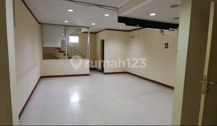 For Rent: Metro Indah Mall Shop House on Main Road, Margahayu Raya Shop House Complex, Soekarno Hatta, Bandung 1