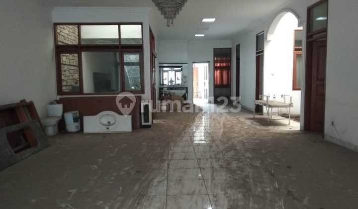 Dijual Rumah Besar Kokoh Sayap Pungkur Dekat Kepuskot Alun Alun Bandung Dijual Rumah Besar Kokoh Sayap Pungkur Dekat Kepuskot Alun Alun Bandung