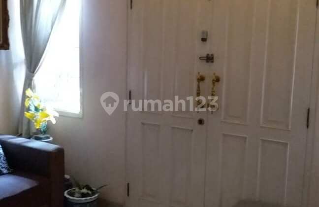 Dijual  Rumah Masih Dihuni Dua Lantai Di Komplek Istana Regency Pasteur Bandung 2