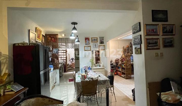 Dijual Rumah 2 Lantai Siap Huni di Sayap Lodaya