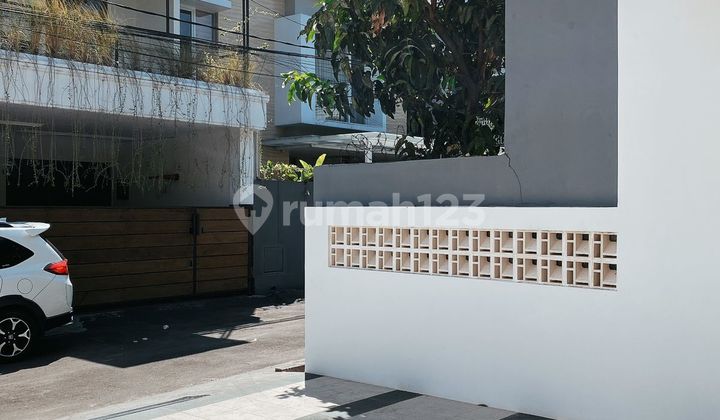 For Sale Modern Minimalist House, BKR Wing and Moh Ramdan Area. 2