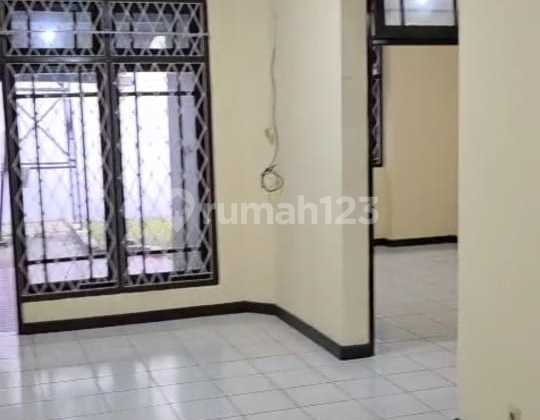 Disewakan Rumah Nyaman Siap Huni di Antapani Bandung Disewakan Rumah Nyaman Siap Huni di Antapani Bandung
