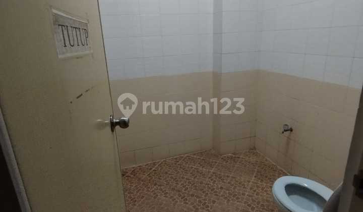 For Rent: Ready-to-Occupy Shop House, Strategic Hook, Gatot Subroto, Bandung 2