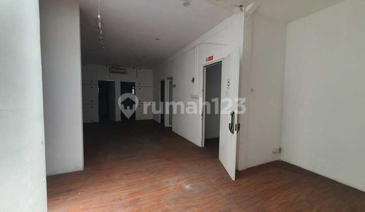 Premium Shop House Semi-Furnished Mainroad (Suitable for Clinic) Premium Shop House Semi-Furnished Mainroad (Suitable for Clinic)