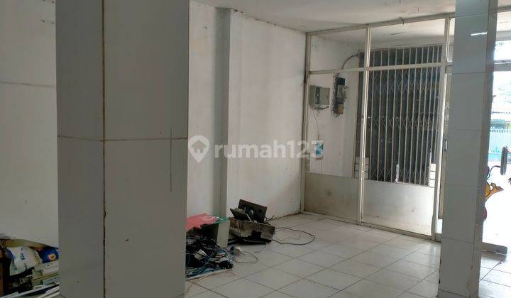 Ruko ex minimarket ternama siap pakai 1