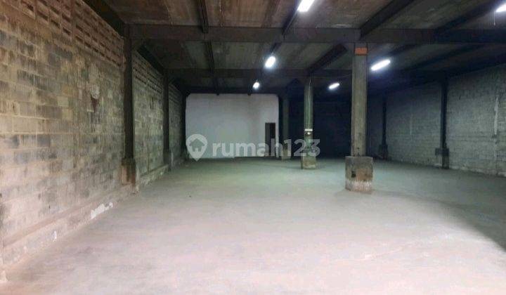 Bangunan ex gudang dgn bentuk tanah L/ngantong di Cilangkap