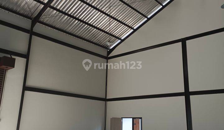 Di  Gudang di Serang Banten Gudang 8