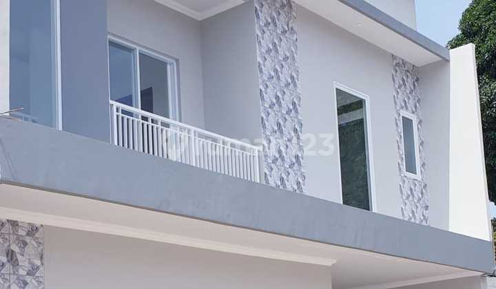 Rumah Baru 2 Lantai Siap Huni di Serpong Tangerang Selatan Rumah Baru 2 Lantai Siap Huni di Serpong Tangerang Selatan